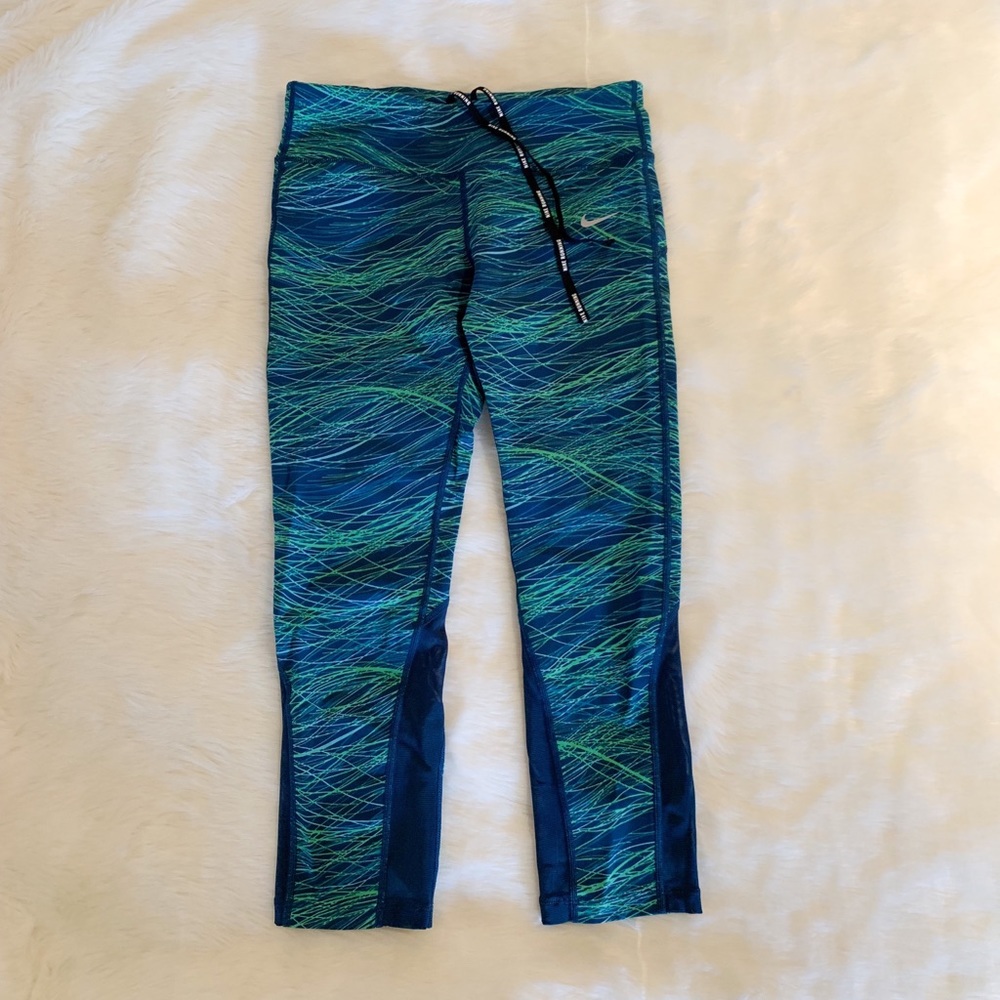 NIKE compression high waisted leggings 21” inseam